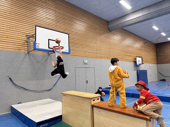 Bewegungslandschaft in der Turnhalle