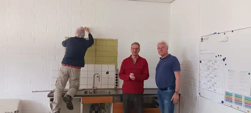 Eine Küchenzeile wird eingebaut