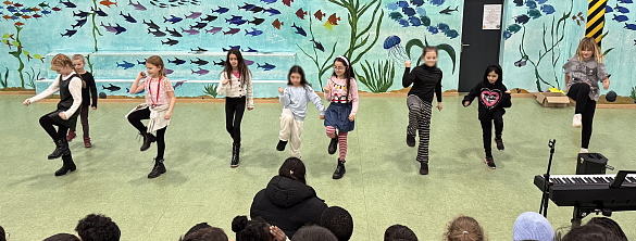 Kinder tanzen