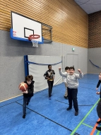 Aktivitäten in der Turnhalle