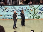 Frau Thielmann und Herr Leimbach richten Schlussworte an die Eltern