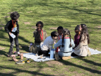 Picknick auf dem Schulhof