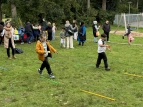 Buntes Treiben auf dem Schulhof