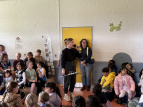 Begrüßung bei der Bühne